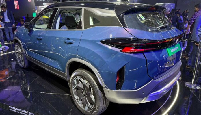 Tata Harrier EV 2 696x398 1